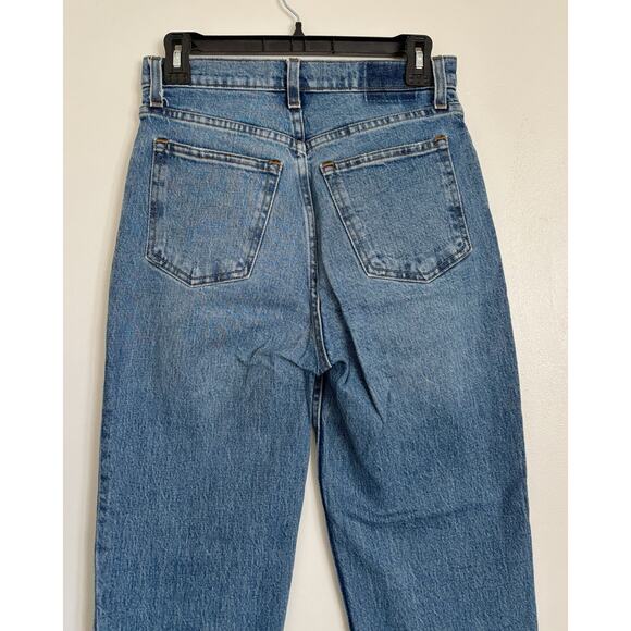 Mid Wash Abercrombie The 90s Straight Ultra High Rise 27/4 - Picture 7 of 8